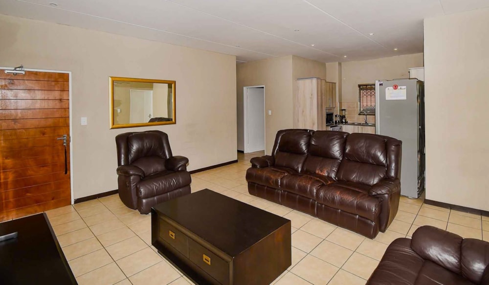 Apartment for sale in Wilgeheuwel - RAN1704158