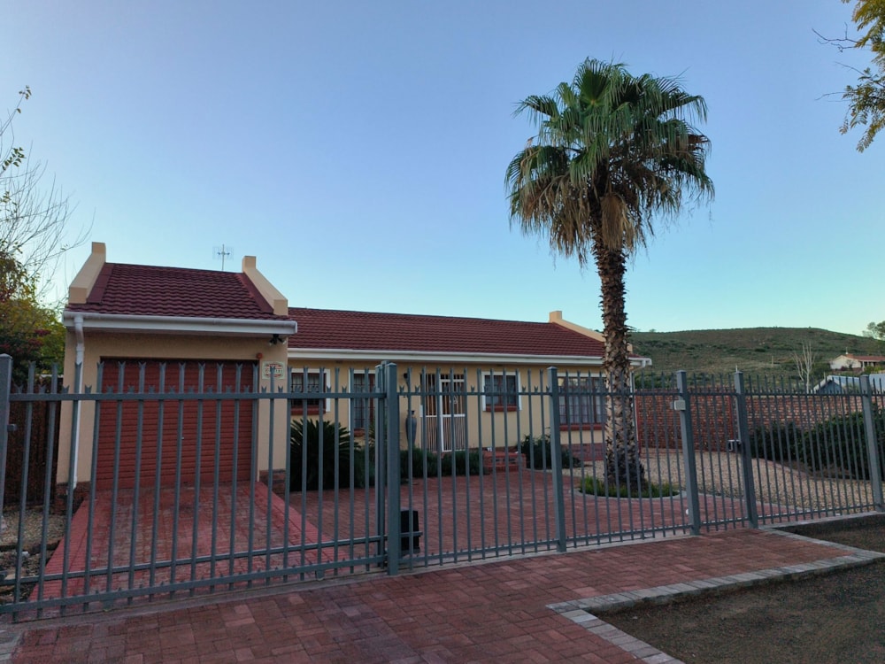 House sold in Middedorp, Beaufort West - 1KK1704178 House sold in Middedorp, Beaufort West - 1KK1704178