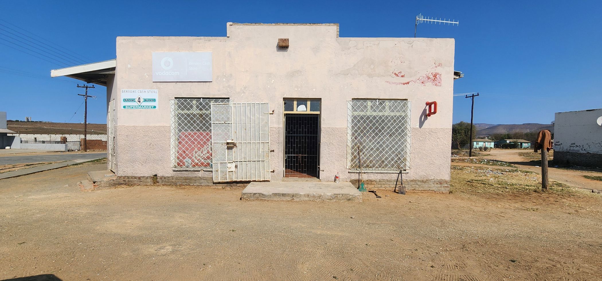Commercial retail property for sale in Cradock - 1KK1704222