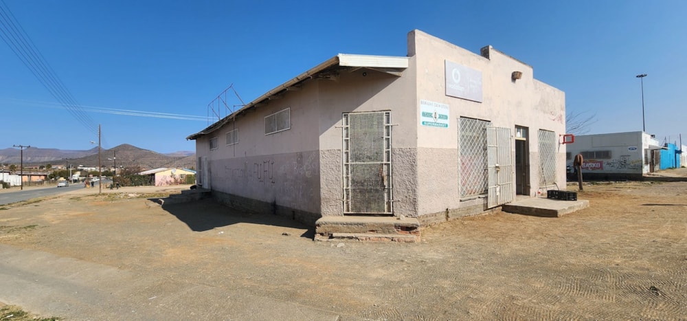 Commercial retail property for sale in Cradock - 1KK1704222 Commercial retail property for sale in Cradock - 1KK1704222