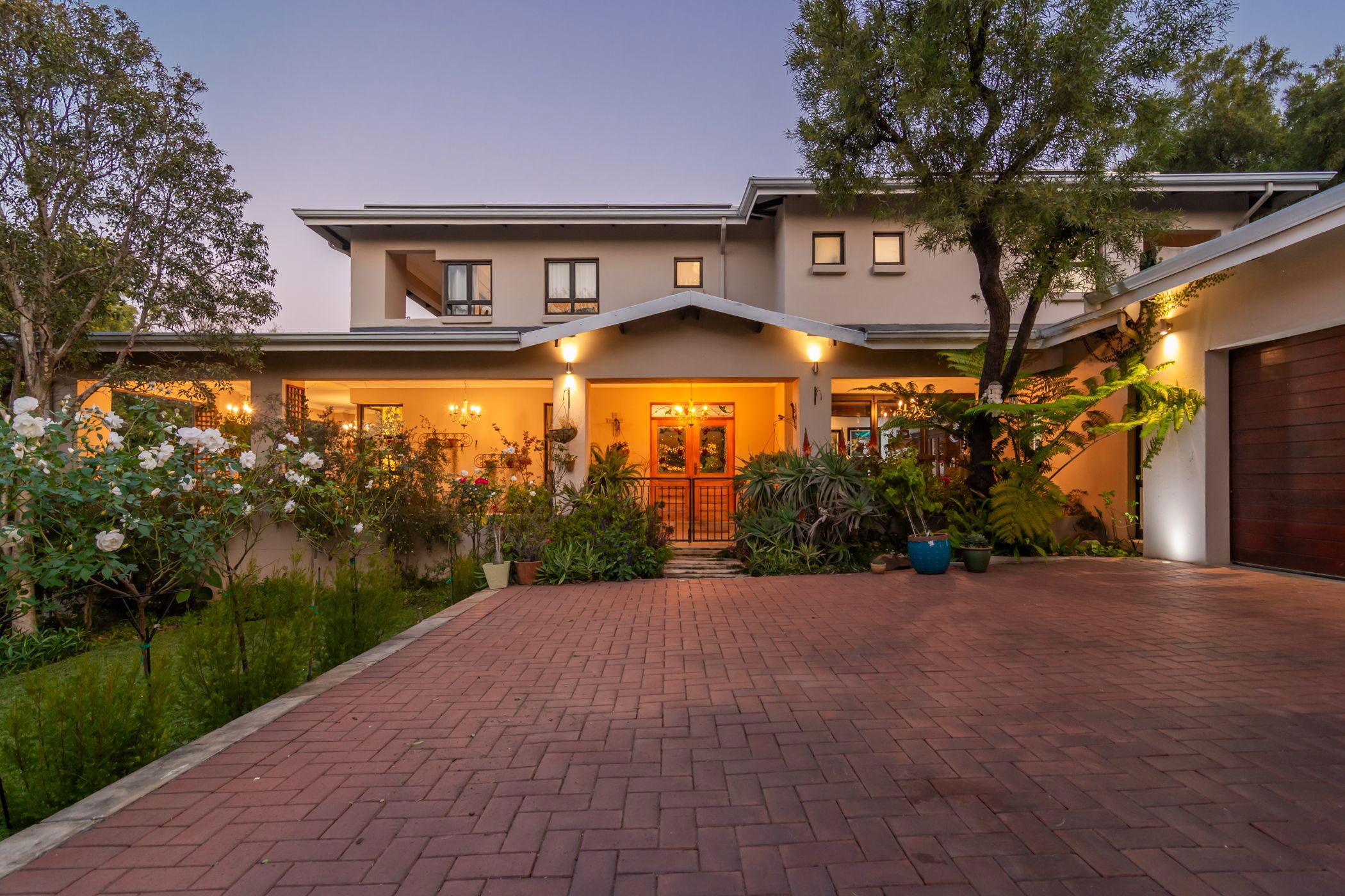 Security estate home sold in Featherbrooke Estate - 1KR1704319