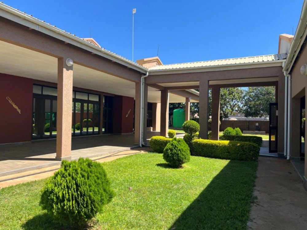 Commercial business for sale in Tlokweng, Botswana - 3BO1704320 Commercial business for sale in Tlokweng, Botswana - 3BO1704320