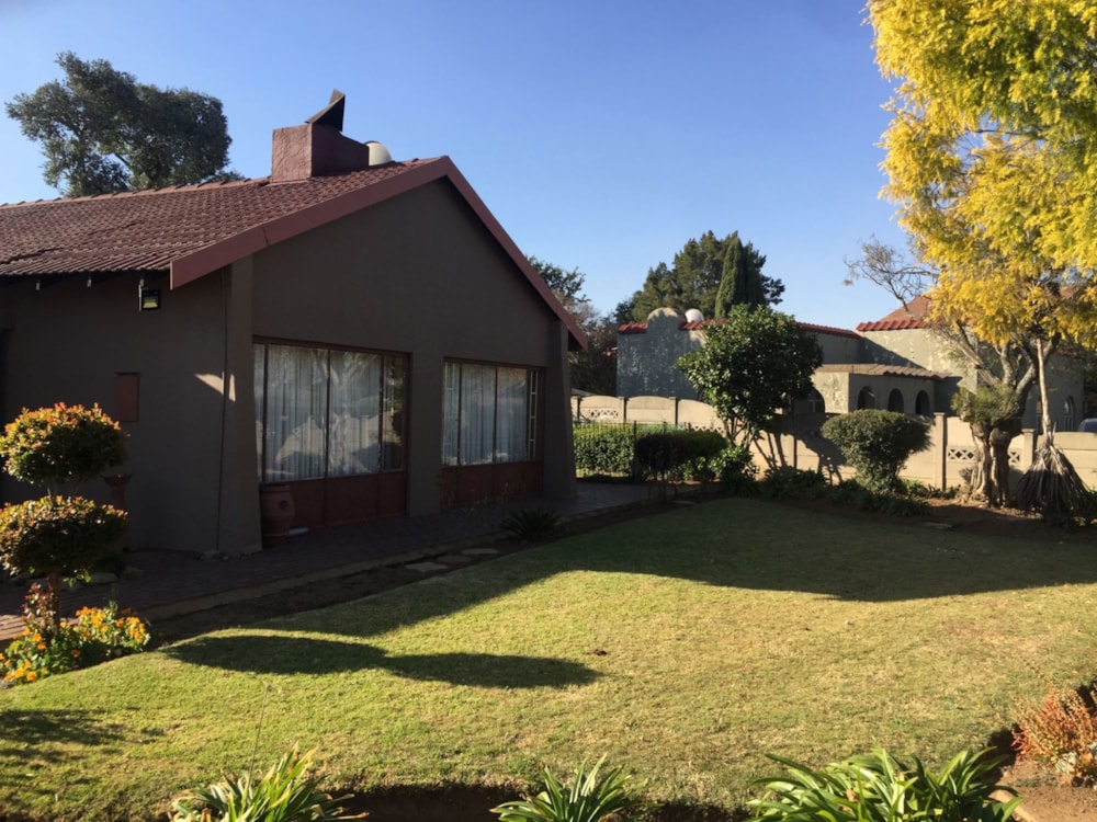 House for sale in Eastvale - 1SP1704837