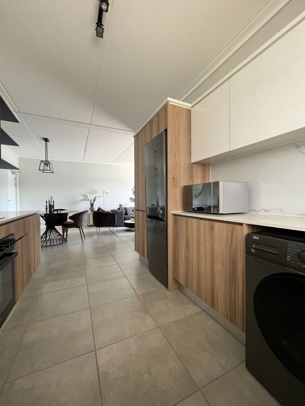 Apartment let in Waterfall, Midrand - MDL1704321