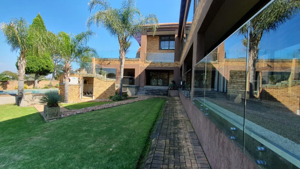 Multi-storey house for sale in Vaal Marina, Gauteng - 1VT1705878