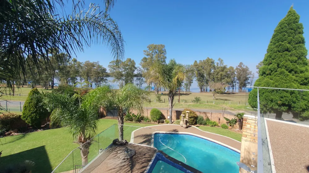 Multi-storey house for sale in Vaal Marina, Gauteng - 1VT1705878