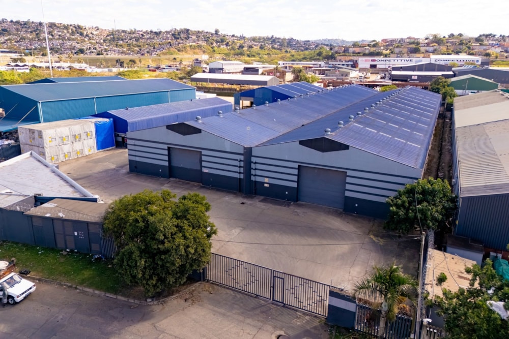 Commercial industrial property for sale in Phoenix, KwaZulu-Natal - 1DA1704374 Commercial industrial property for sale in Phoenix, KwaZulu-Natal - 1DA1704374