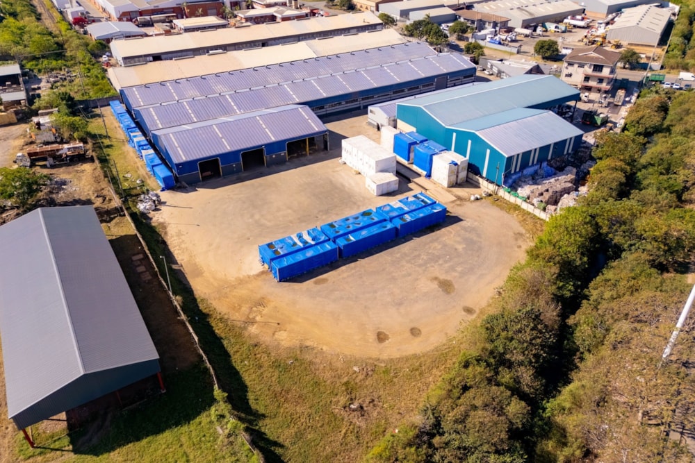 Commercial industrial property for sale in Phoenix, KwaZulu-Natal - 1DA1704374 Commercial industrial property for sale in Phoenix, KwaZulu-Natal - 1DA1704374