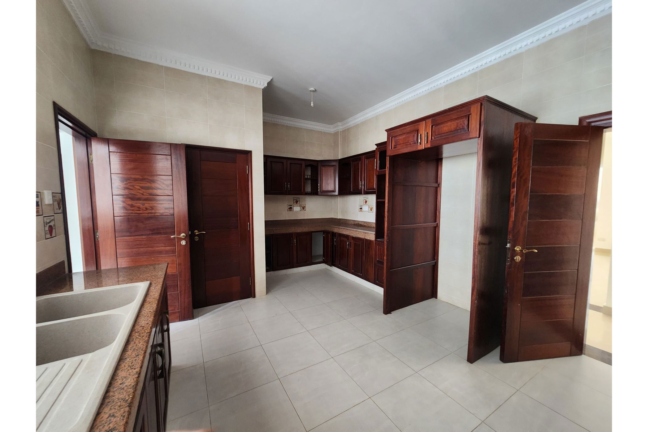 Apartment to rent in Nyali, Kenya - 3KE1705451