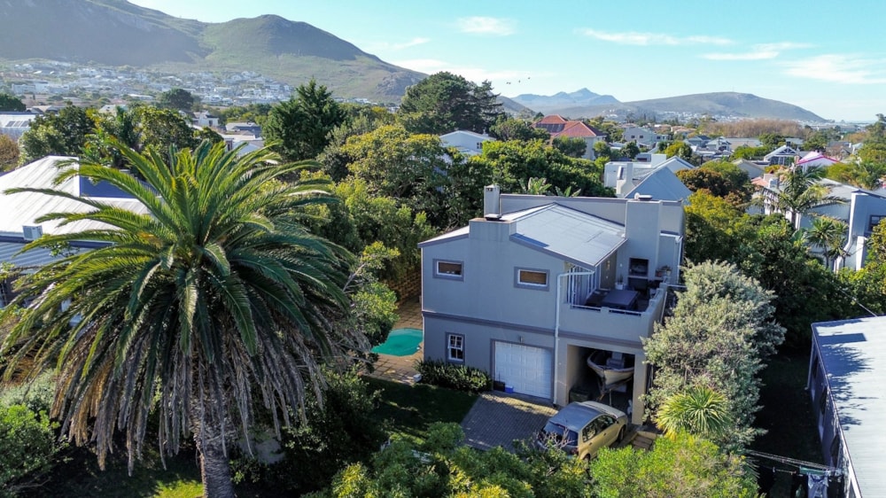 House for sale in Onrus - HF1704503