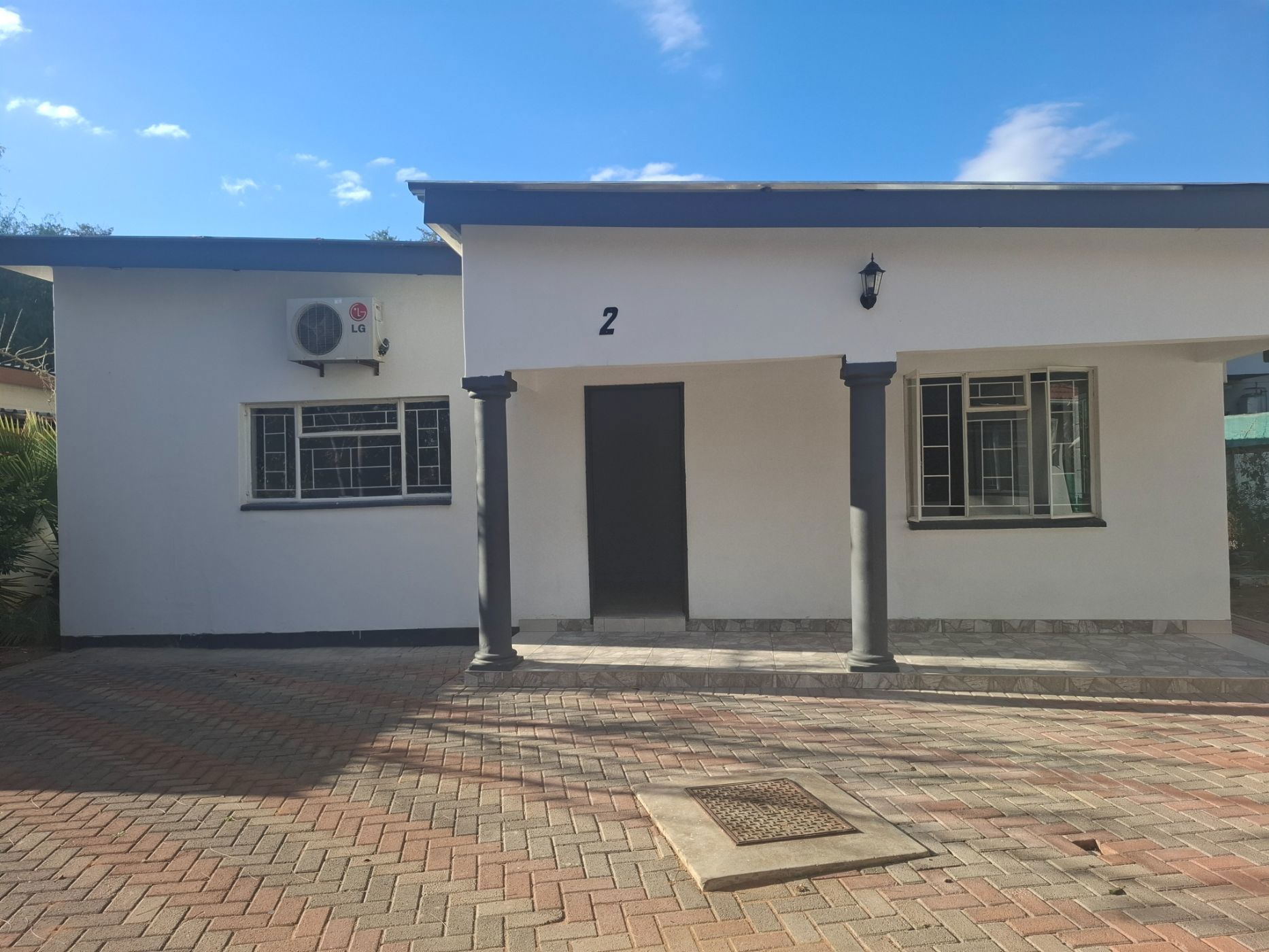 Cottage let in Phase 4, Botswana - 3BO1704611