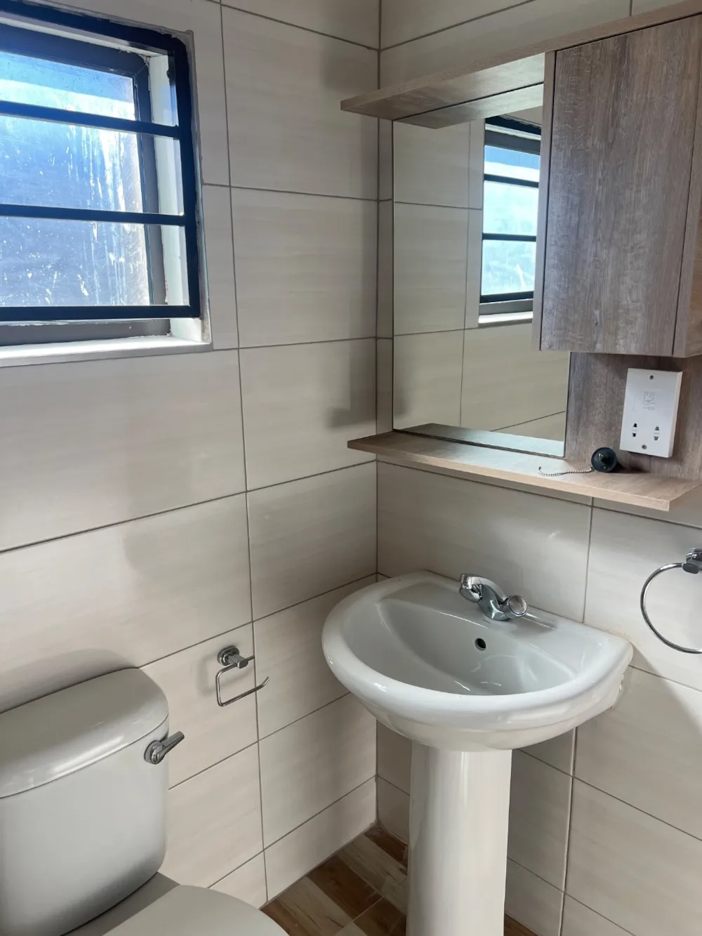 Studio apartment to rent in Tlokweng, Botswana - 3BO1705024 Studio apartment to rent in Tlokweng, Botswana - 3BO1705024