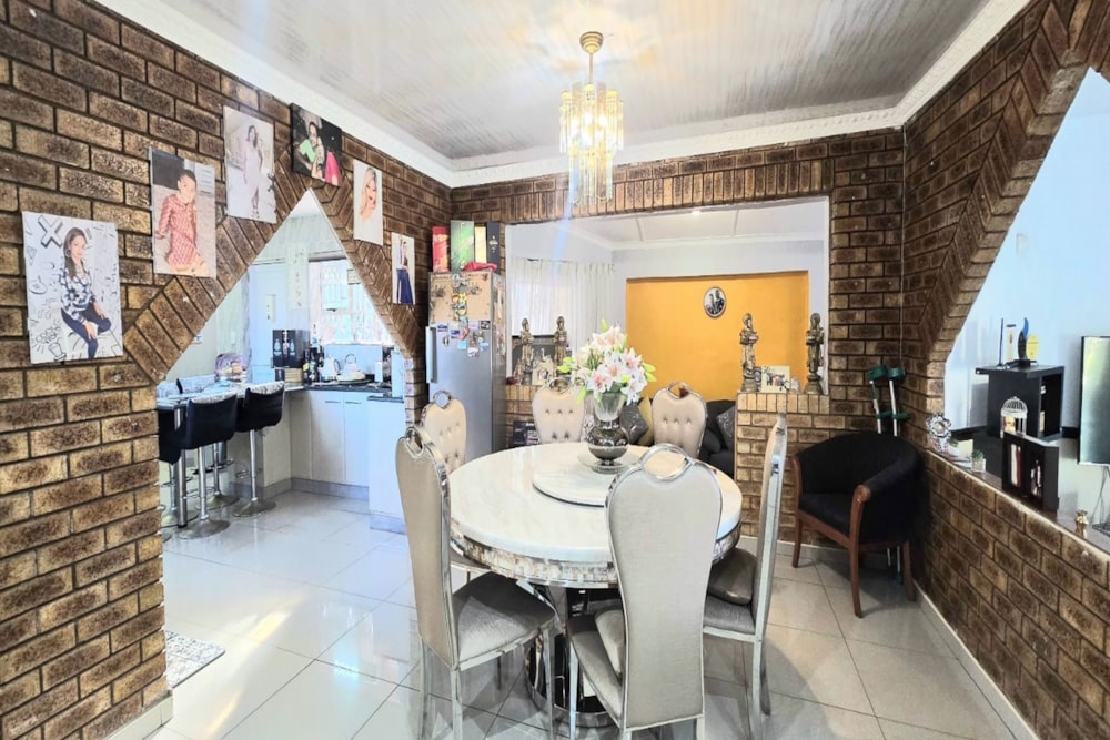 House for sale in Lotus Park - 1WB1704882