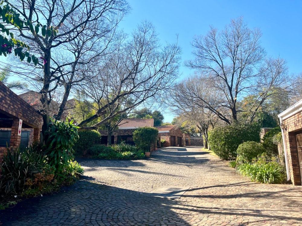 Cluster let in Morningside, Sandton - JBL1704635