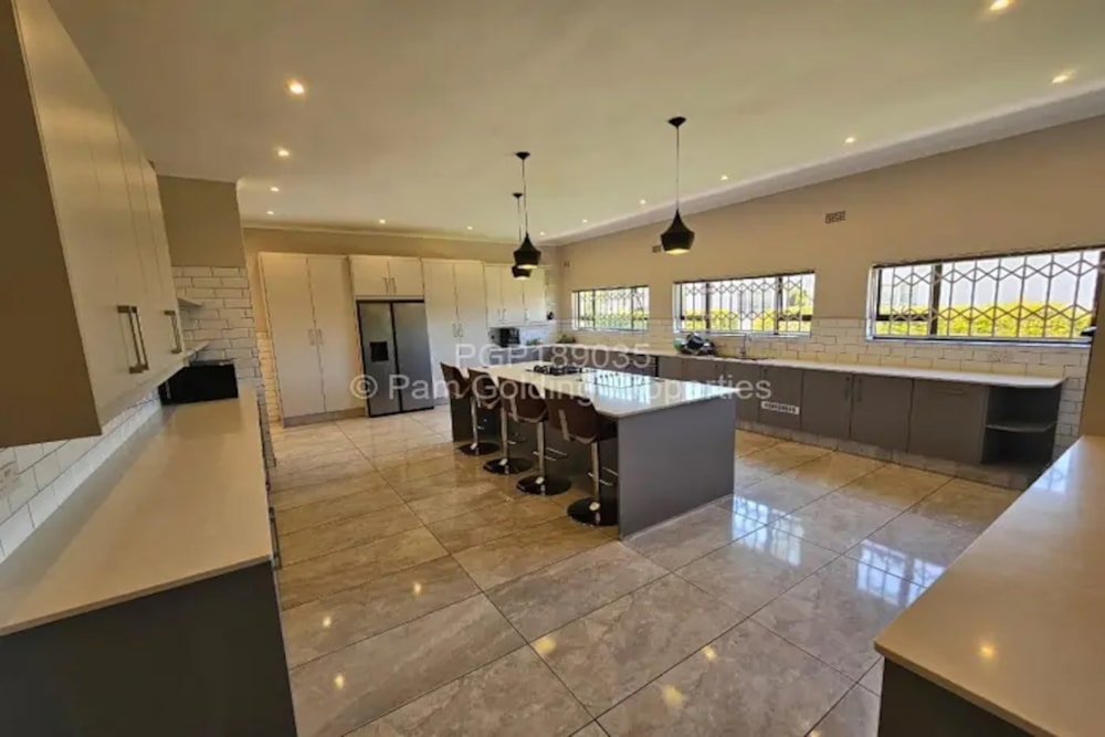 House for sale in Matabeleland, Zimbabwe - 3ZB1704628