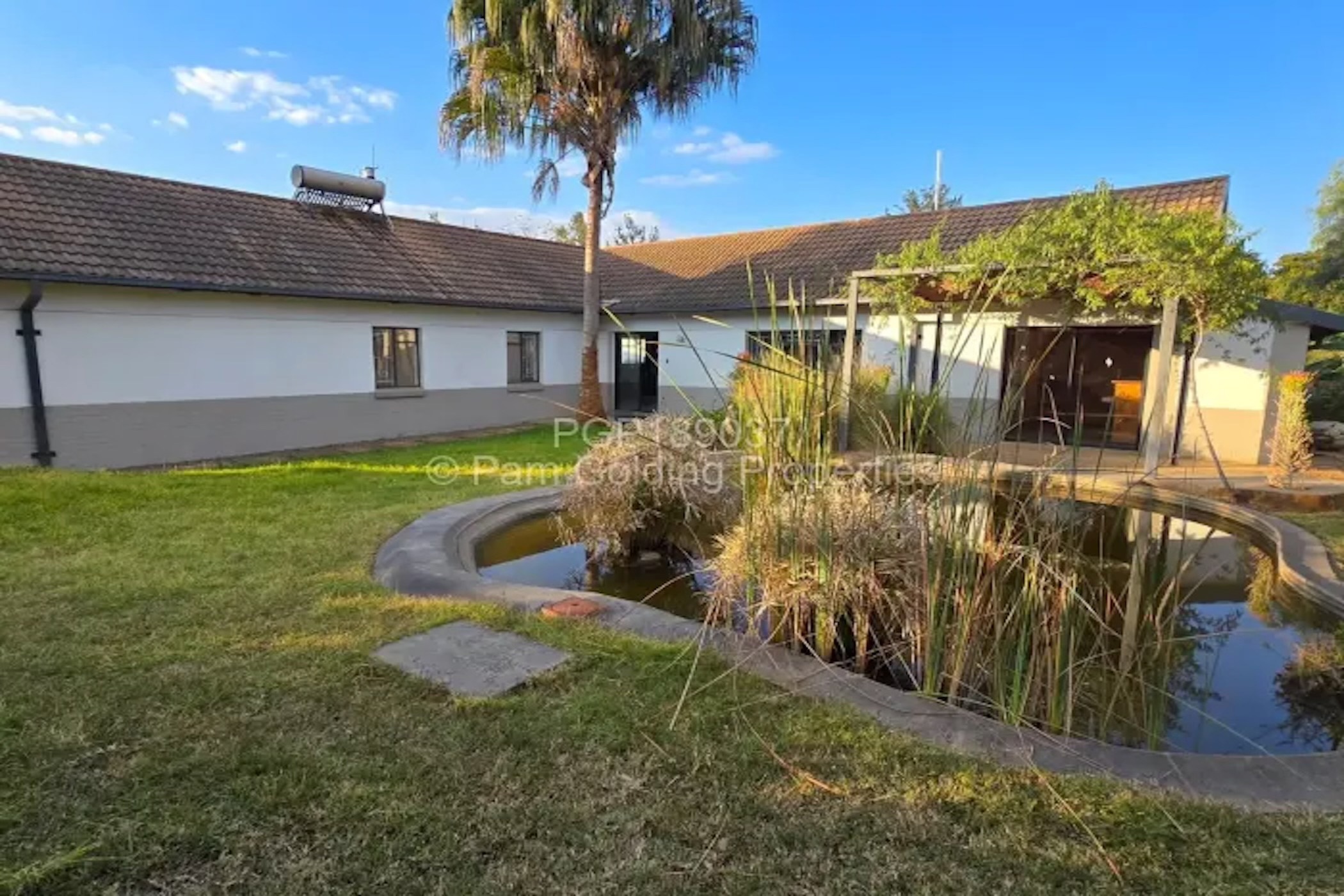 House for sale in Matabeleland, Zimbabwe - 3ZB1704634