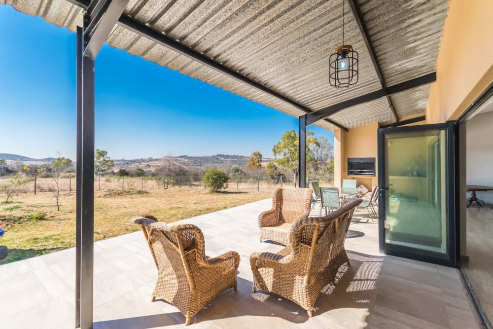 Security estate home for sale in Letamo Game Farm - 1KR1705138