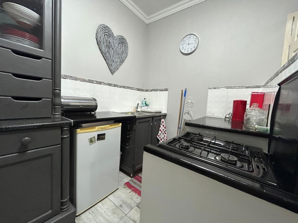 Garden apartment let in Morningside, Durban - 1DA1704682