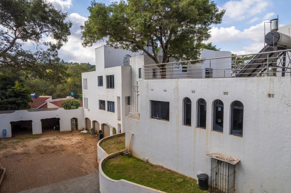 House for sale in Greystone Park, Zimbabwe - 3ZB1704690 House for sale in Greystone Park, Zimbabwe - 3ZB1704690