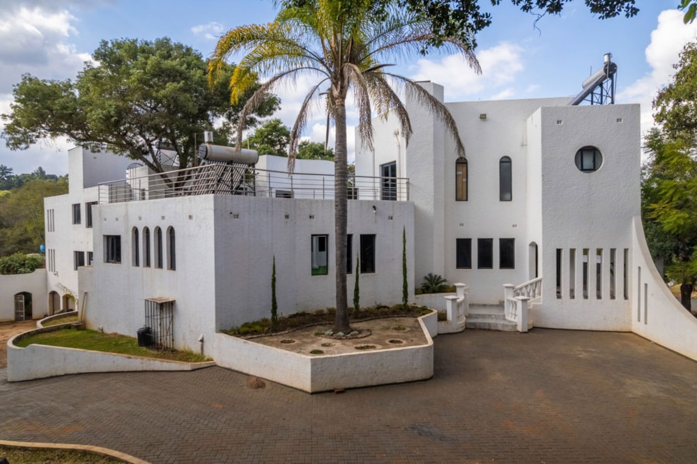 House for sale in Greystone Park, Zimbabwe - 3ZB1704690 House for sale in Greystone Park, Zimbabwe - 3ZB1704690