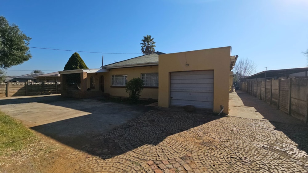 House for sale in Three Rivers North - 1VT1704826