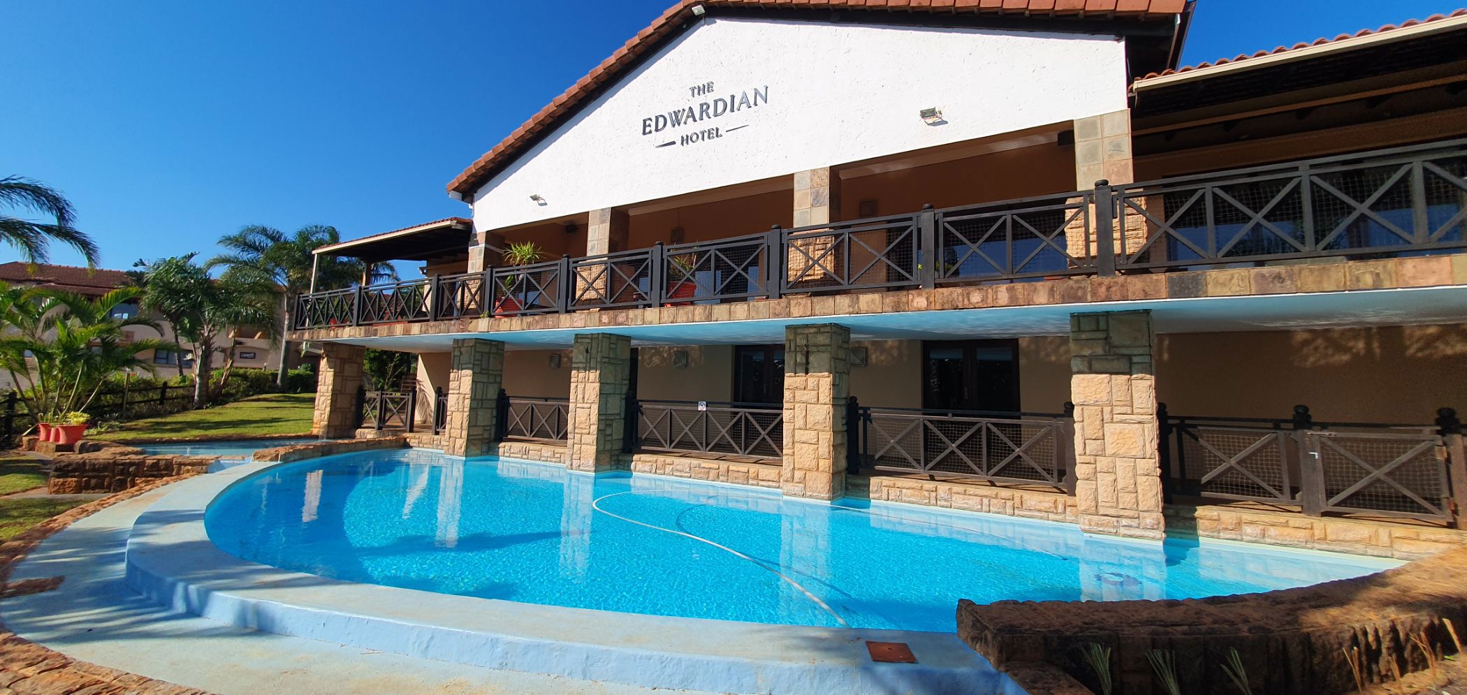 Bachelor apartment for sale in Port Edward - 1PD1704859