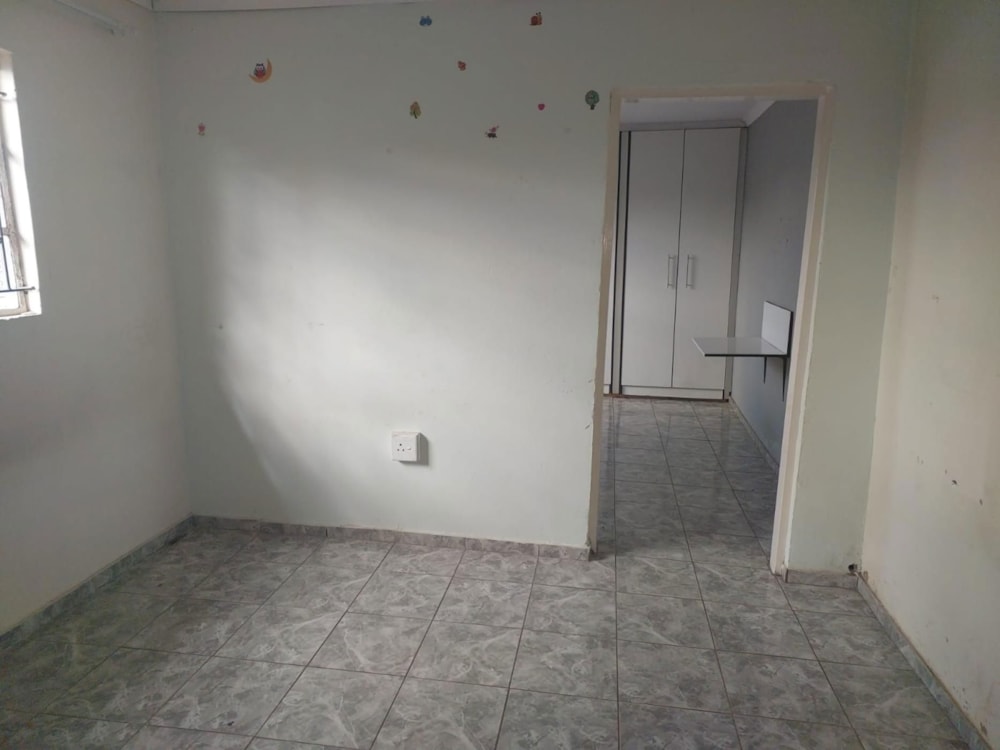 House for sale in Eldorado Park - 1GV1704897 House for sale in Eldorado Park - 1GV1704897