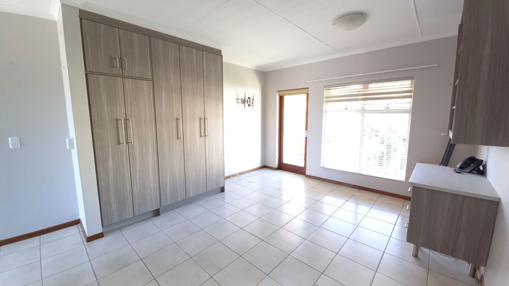 Retirement apartment for sale in Oudtshoorn - 1OU1705073 Retirement apartment for sale in Oudtshoorn - 1OU1705073