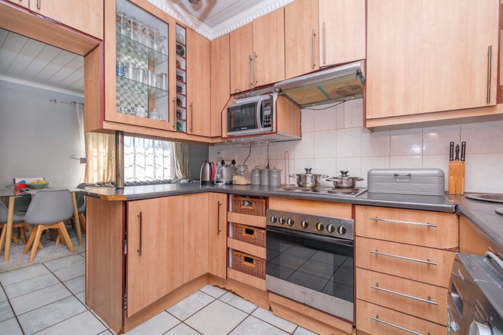 Townhouse for sale in Roodepoort West - RAN1705002 Townhouse for sale in Roodepoort West - RAN1705002