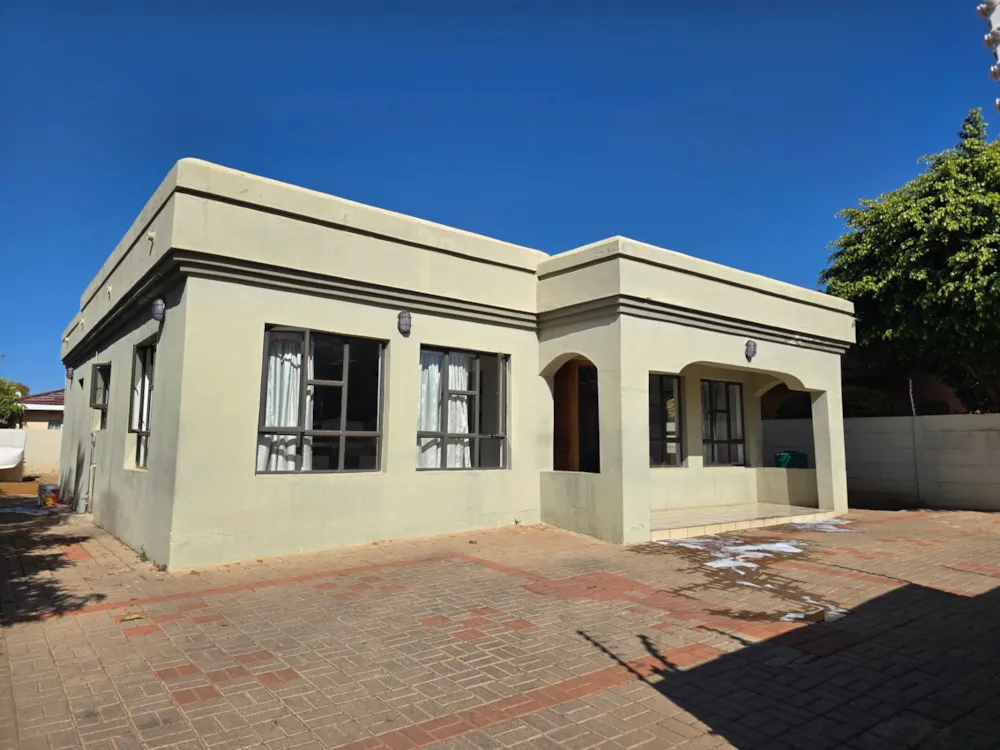 House for sale in Phase 4, Botswana - 3BO1705069 House for sale in Phase 4, Botswana - 3BO1705069