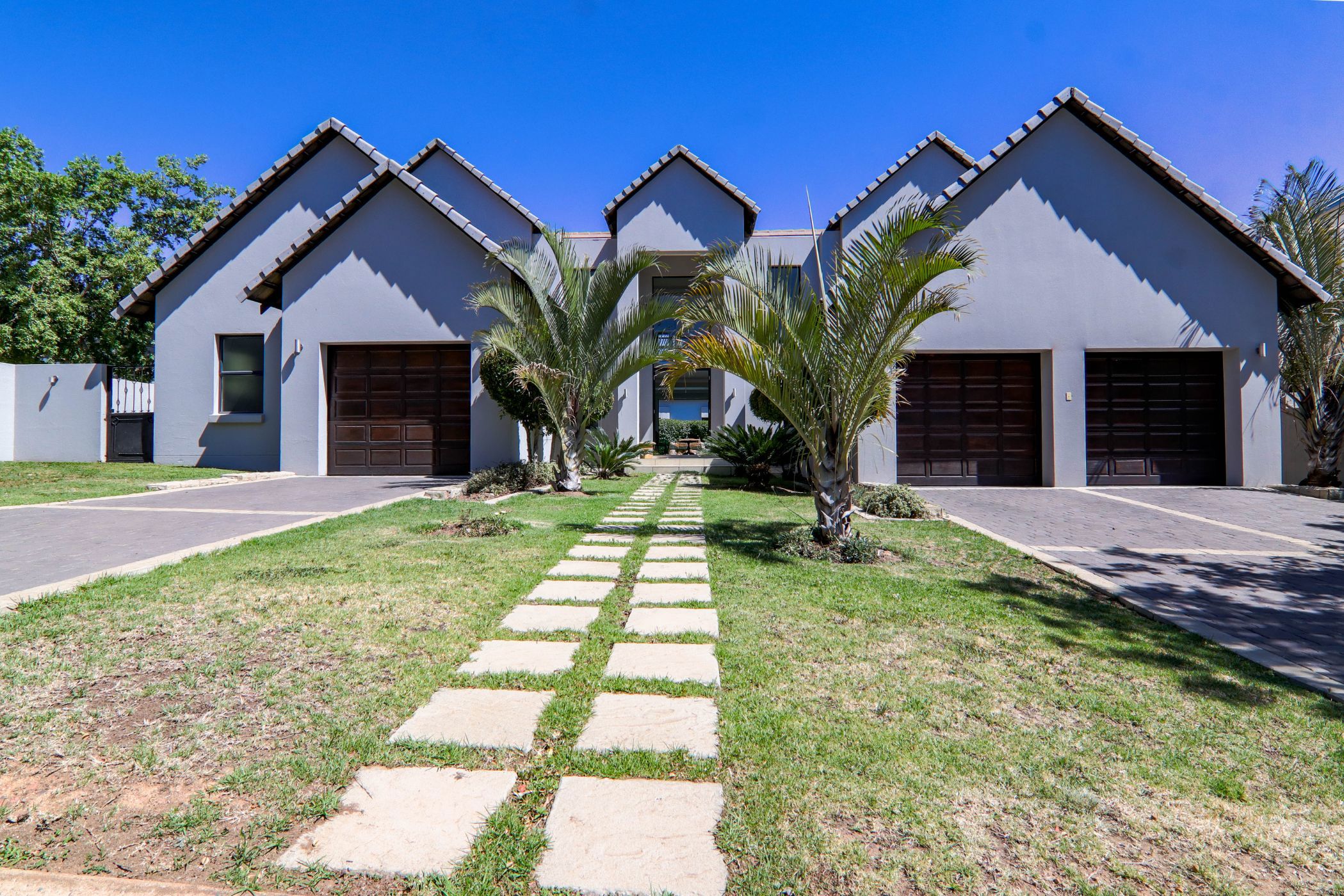 Double-storey house for sale in Copperleaf - 1CU1705084