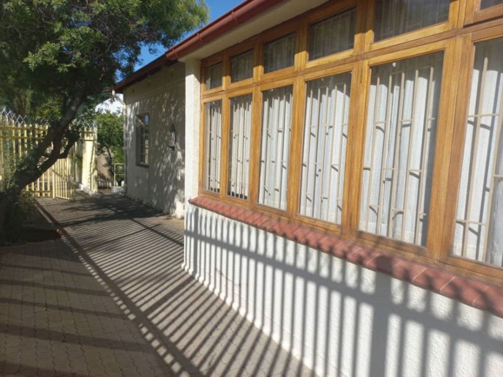 Commercial office let in Windhoek Central, Namibia - 3NM1705105