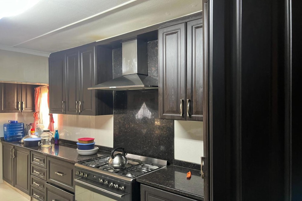 House for sale in Burlington Heights - 1WP1705522