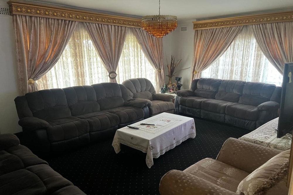 House for sale in Burlington Heights - 1WP1705522