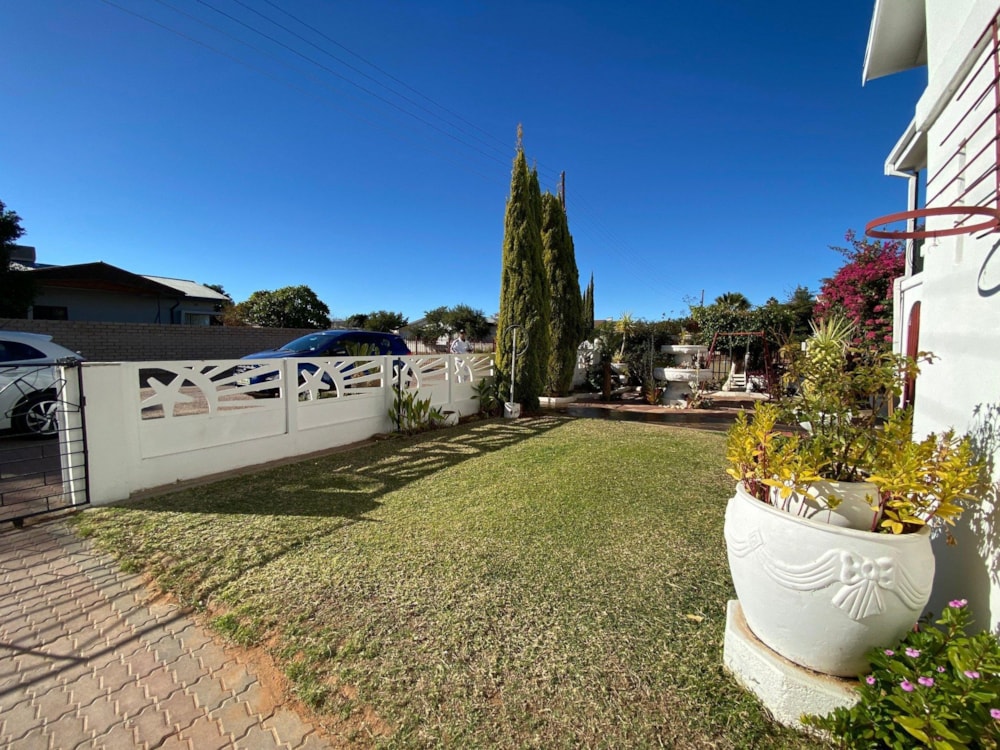 Double-storey house for sale in Keimoes - 1KAH1705249 Double-storey house for sale in Keimoes - 1KAH1705249