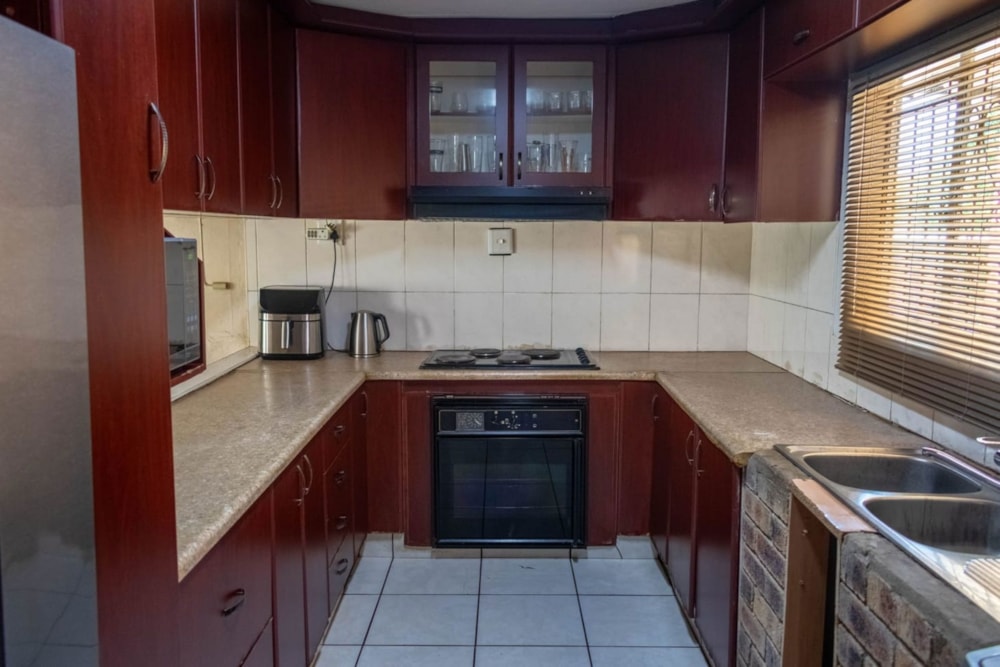 House for sale in Sunford  - 1DA1705285