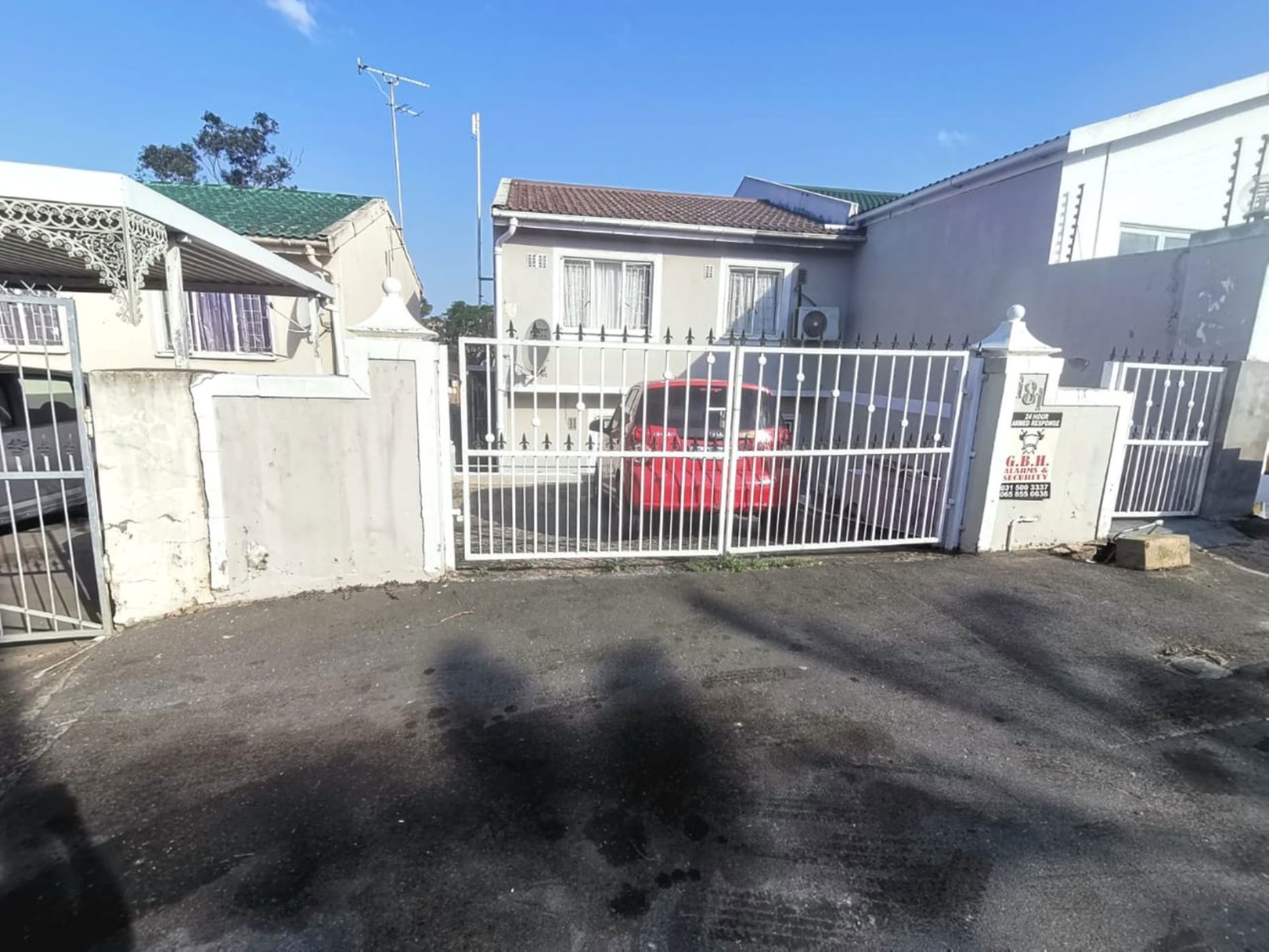 House for sale in Sunford  - 1DA1705285