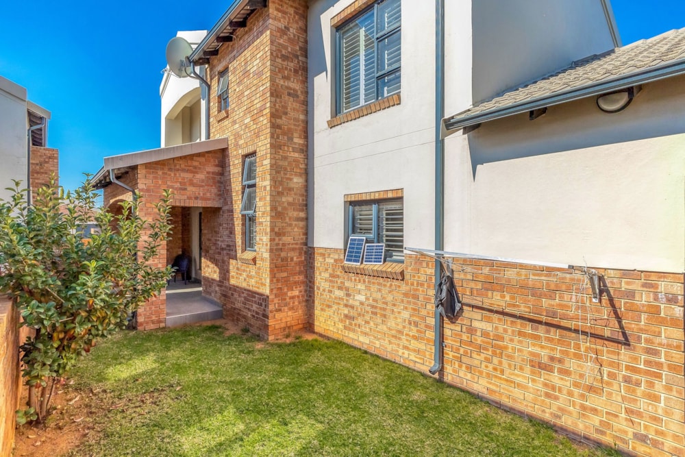 Townhouse for sale in Bromhof - RAN1705311