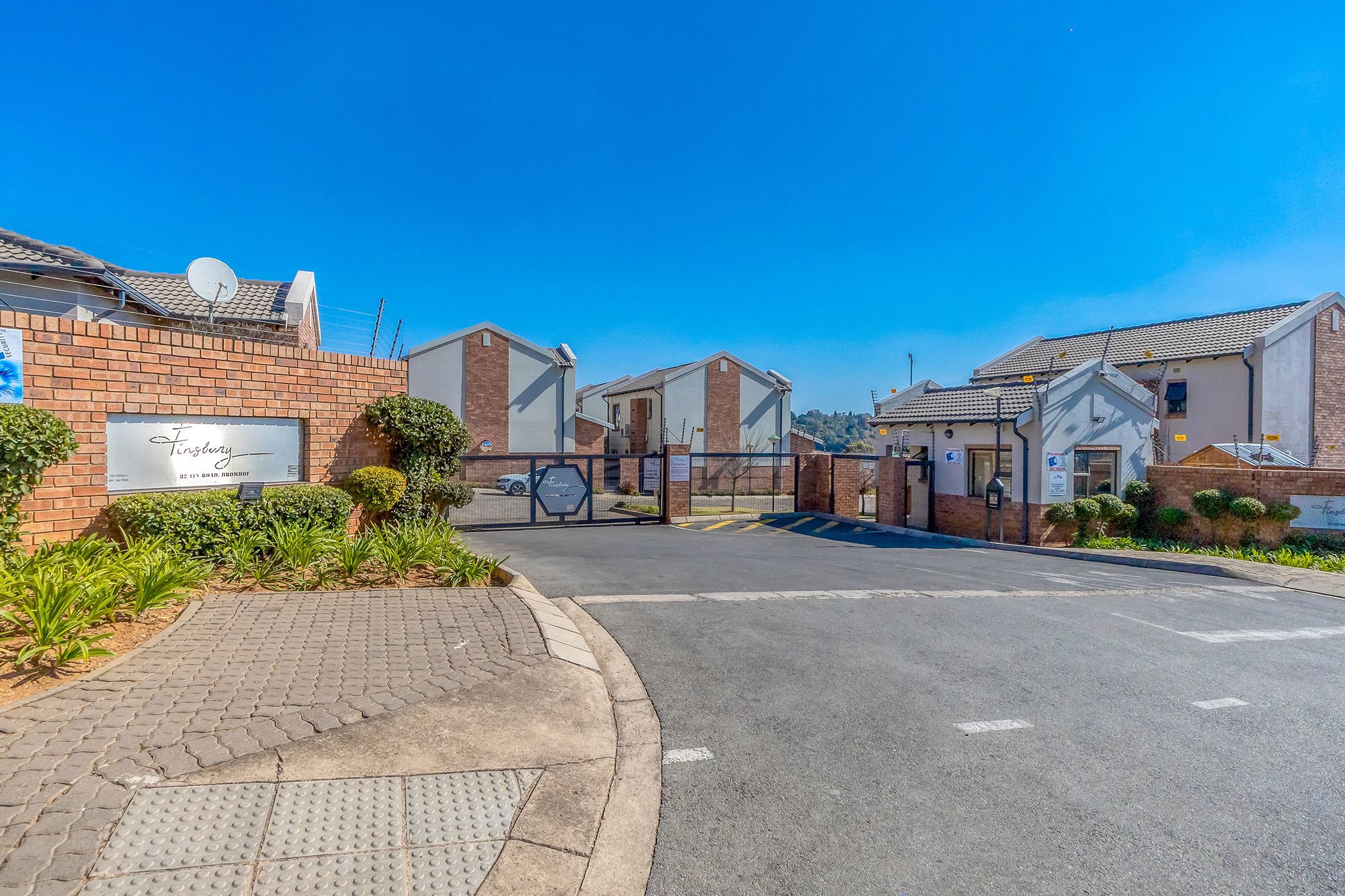 Double-storey apartment for sale in Bromhof - RAN1705311