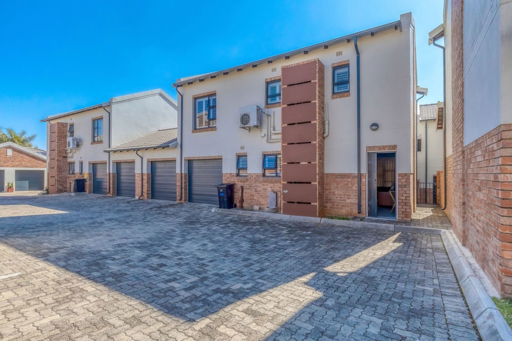 Double-storey apartment for sale in Bromhof - RAN1705311