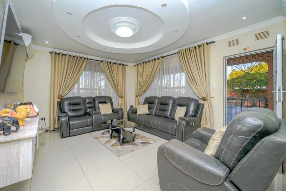 House for sale in Everest Heights - 1ND1705321 House for sale in Everest Heights - 1ND1705321