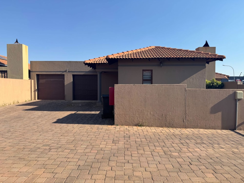 Townhouse for sale in Heidelberg, Gauteng - 1SP1705334