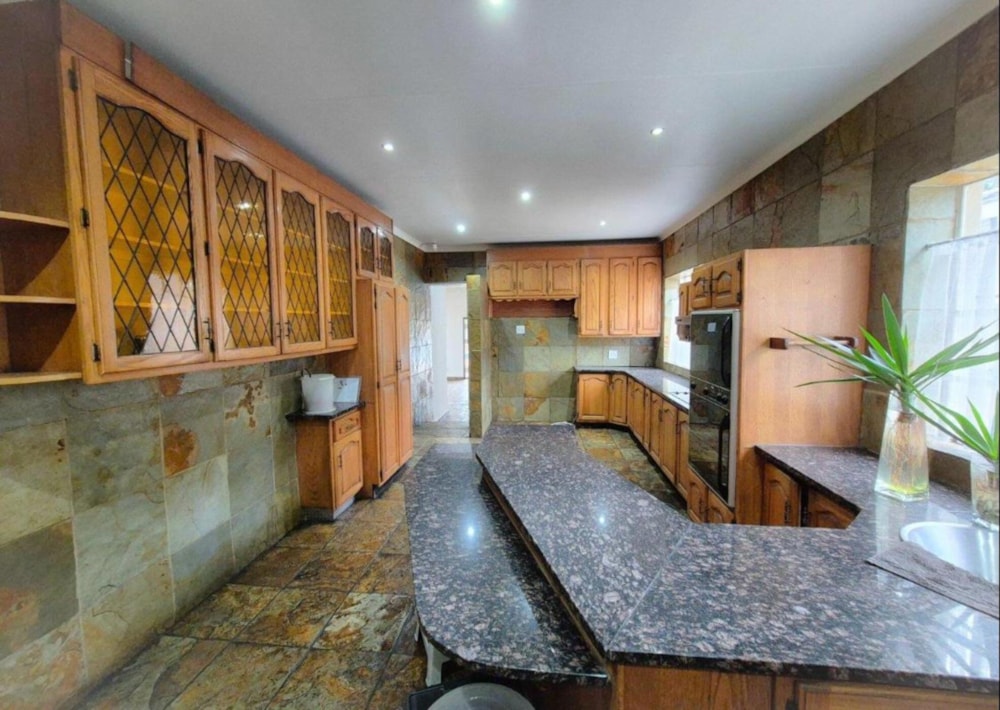 House for sale in  Vanderbijlpark SW 5 - 1VT1705404