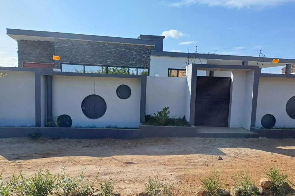 House to rent in Tete, Tete, Mozambique - 3MQ1705395 House to rent in Tete, Tete, Mozambique - 3MQ1705395