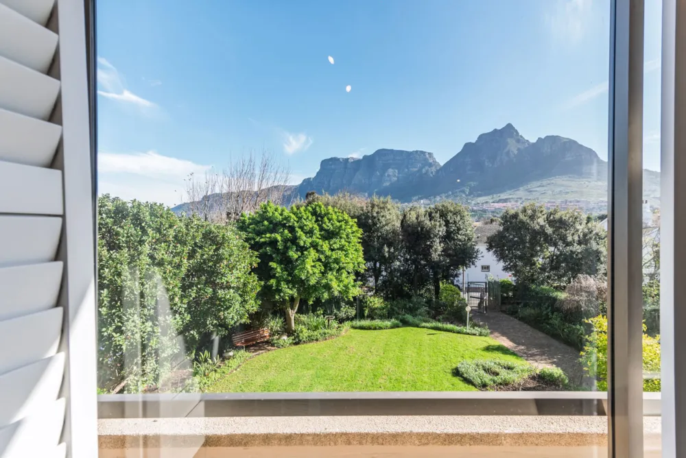 Bachelor apartment sold in Rondebosch - KW1705579 Bachelor apartment sold in Rondebosch - KW1705579