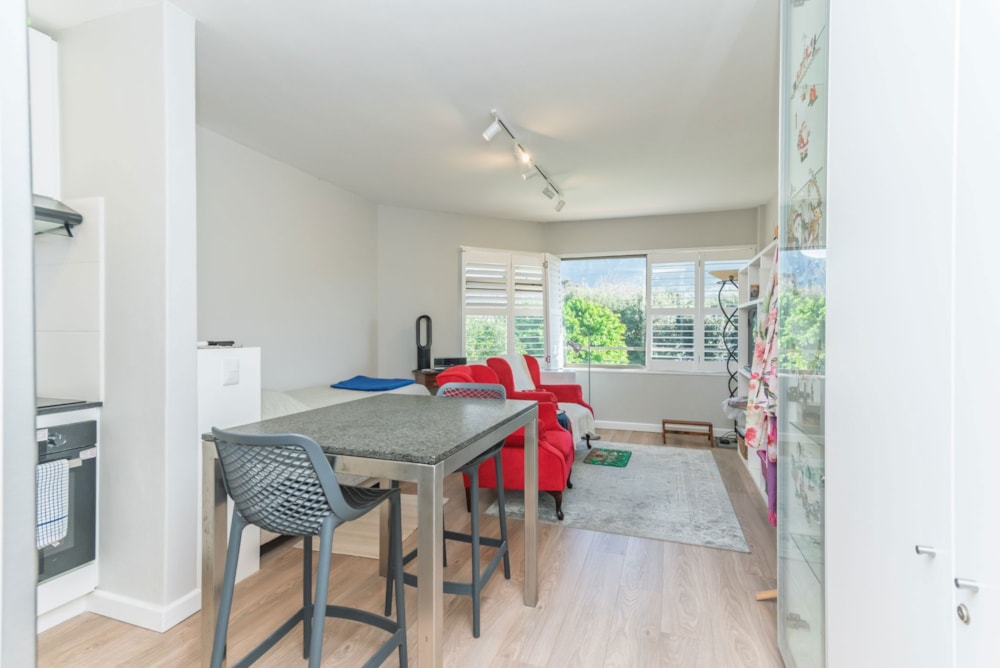 Bachelor apartment for sale in Rondebosch - KW1705579