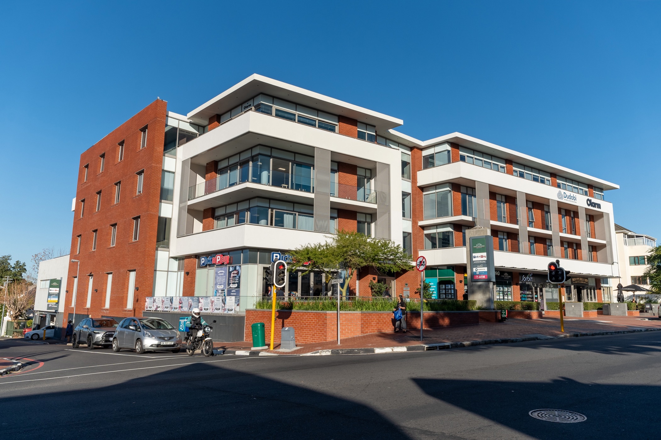 Commercial office to rent in Kenilworth, Cape Town - RBL1705545