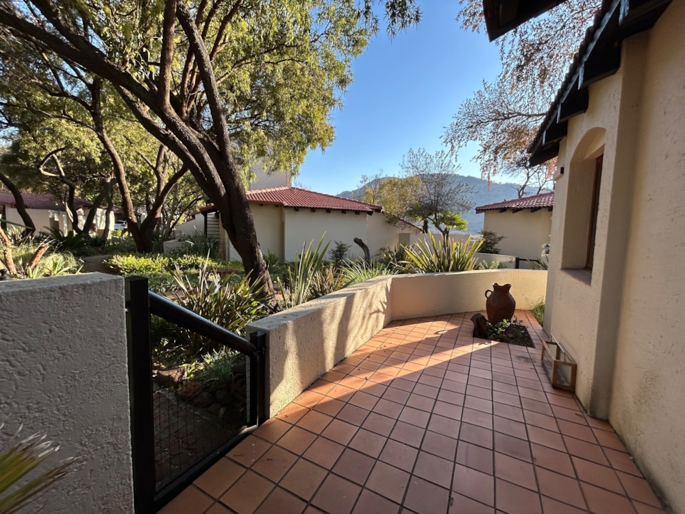 Security complex home for sale in Ile du Lac - 1HR1705738 Security complex home for sale in Ile du Lac - 1HR1705738