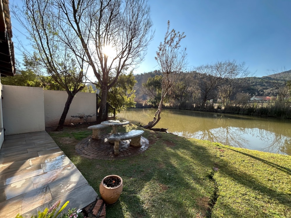 Security complex home for sale in Ile du Lac - 1HR1705738 Security complex home for sale in Ile du Lac - 1HR1705738