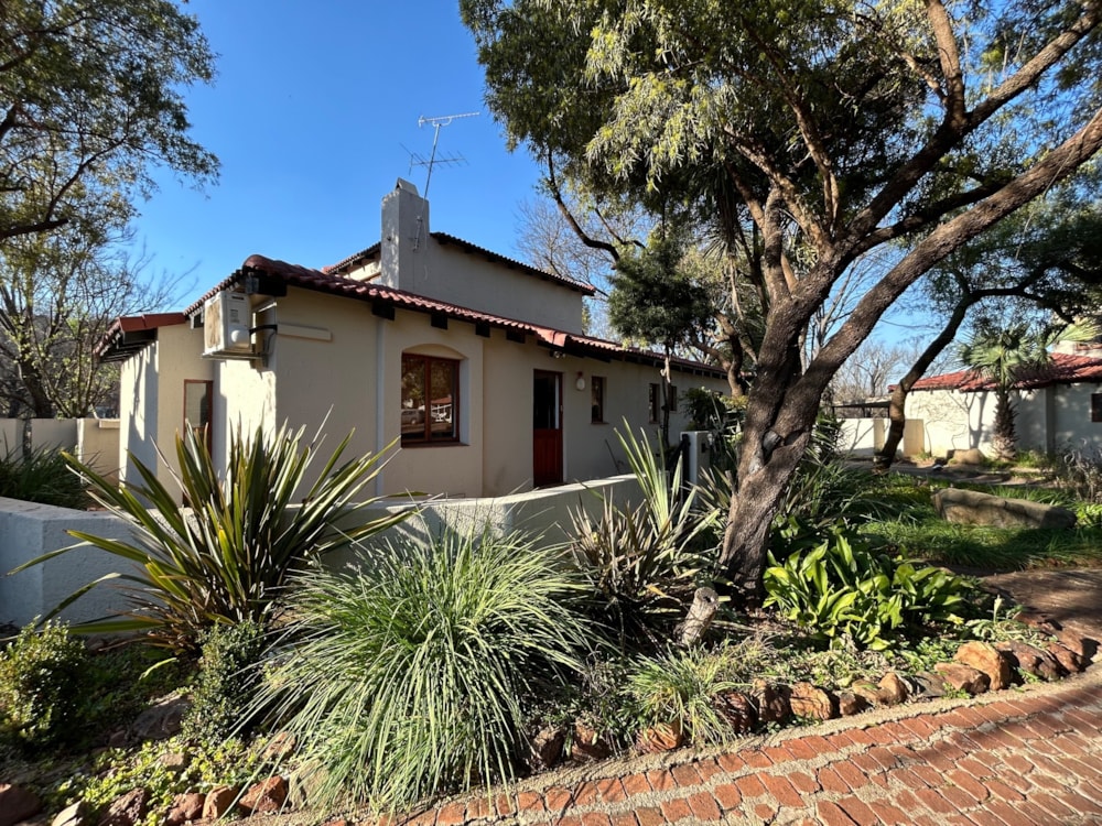 Security complex home for sale in Ile du Lac - 1HR1705738 Security complex home for sale in Ile du Lac - 1HR1705738